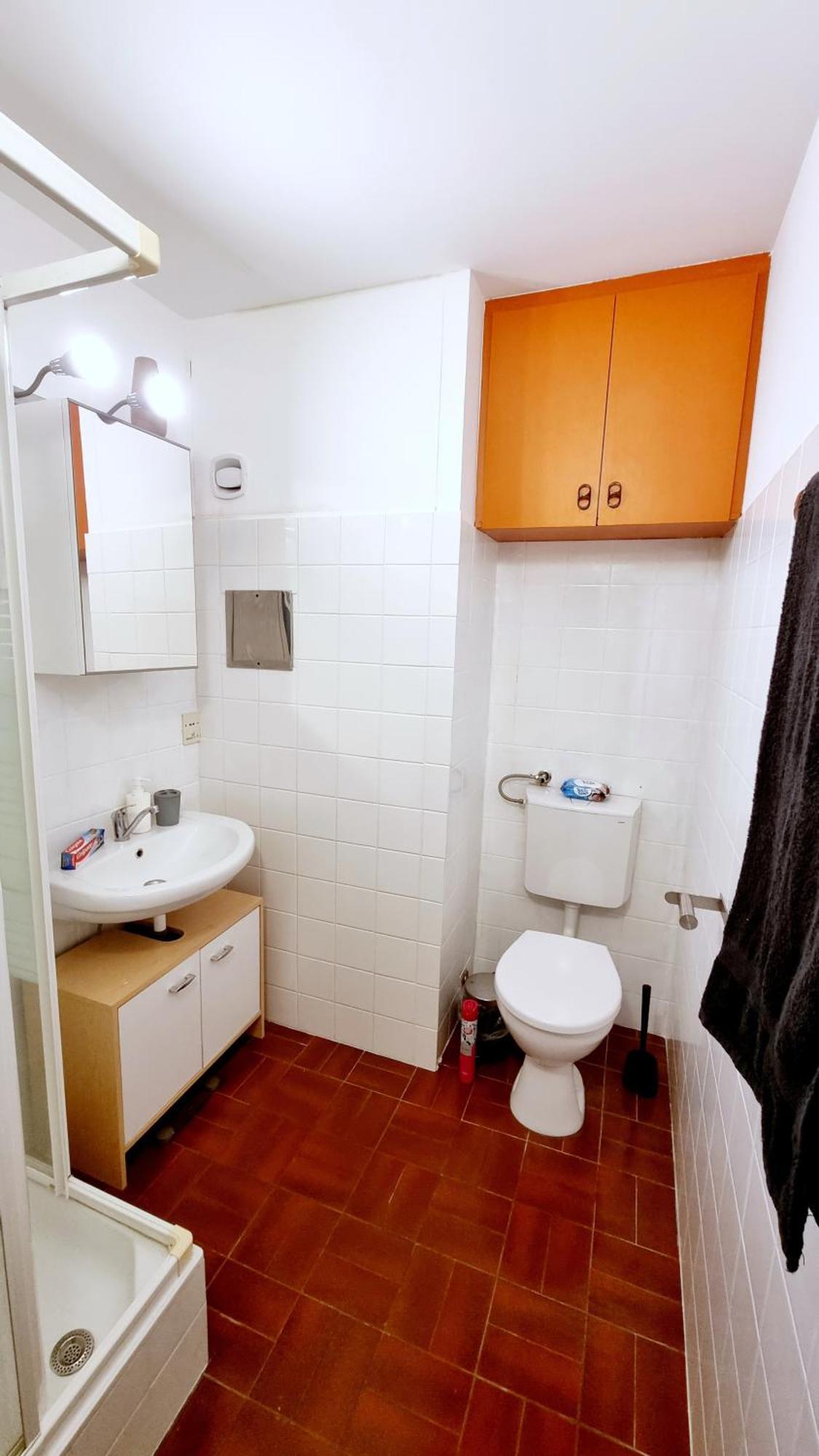 Appartement Smart-schoen-guenstig,naehe U1 & Park And Ride ! *